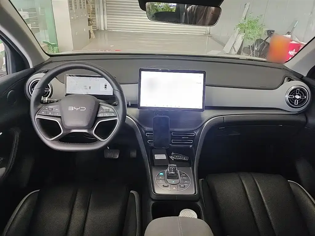 BYD Seal 05 DM-i — фото 9