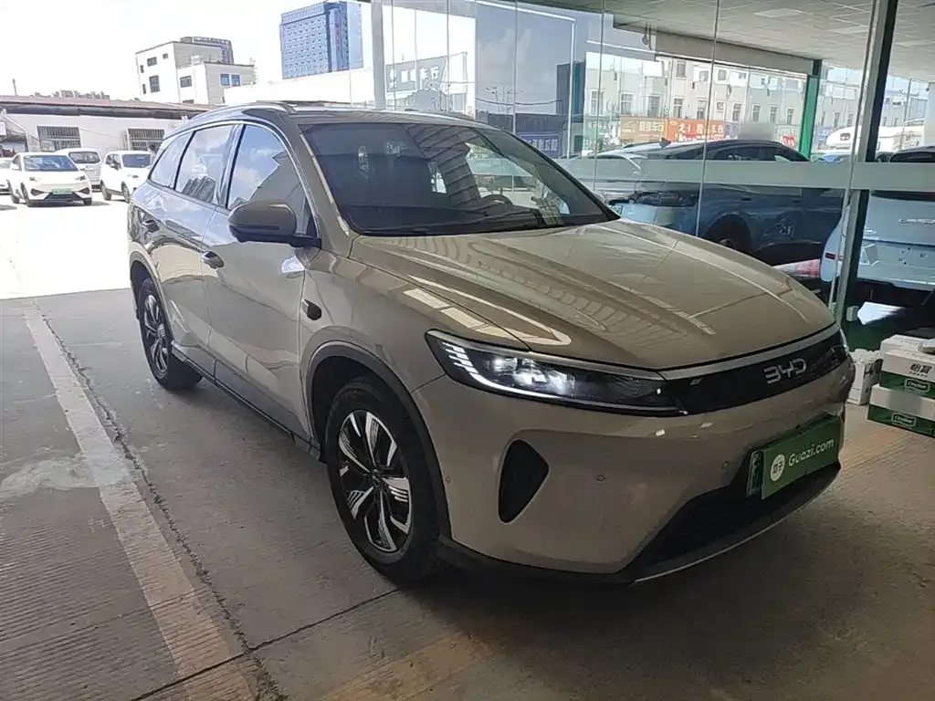 BYD Seal 05 DM-i — фото 6
