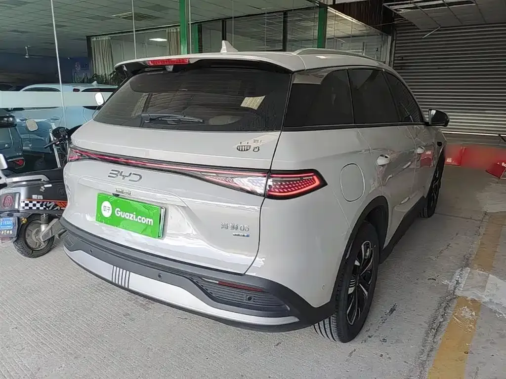 BYD Seal 05 DM-i — фото 10