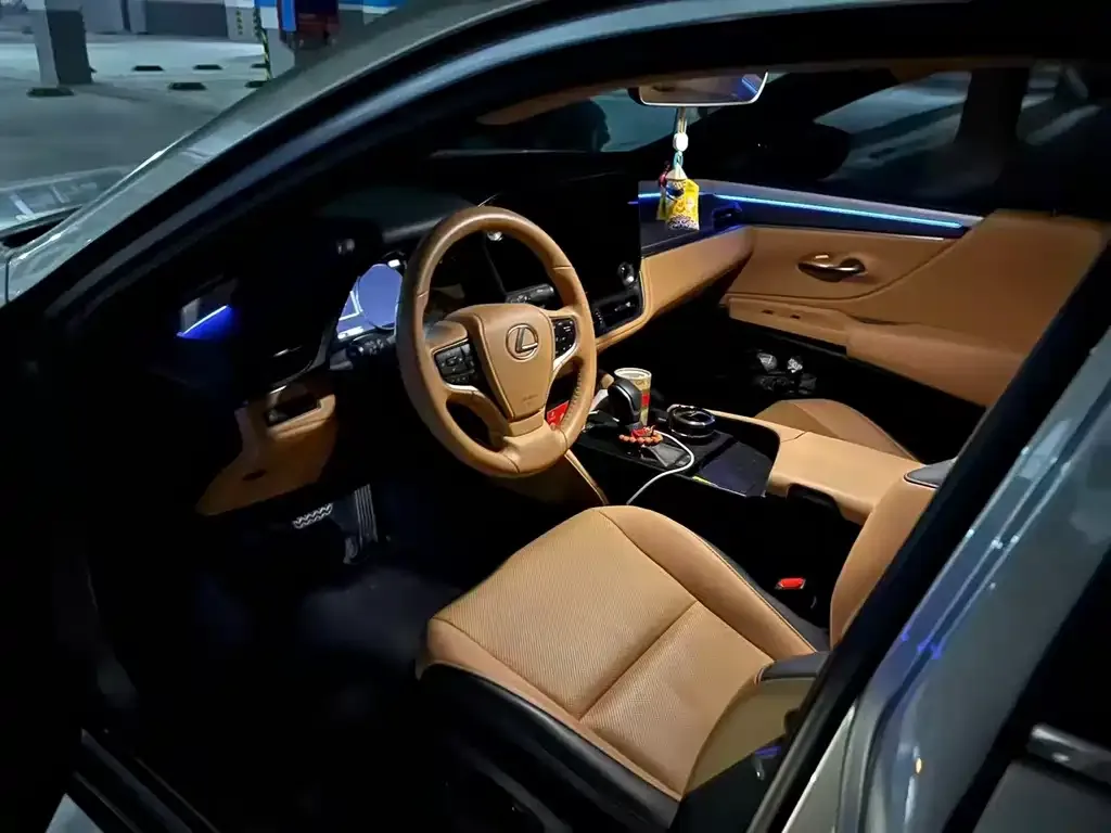 Lexus ES 2025 из CN, фото 4