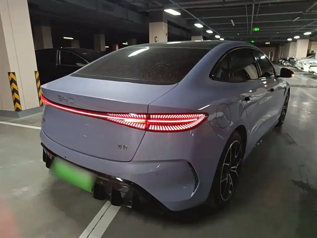 BYD Seal — фото 8
