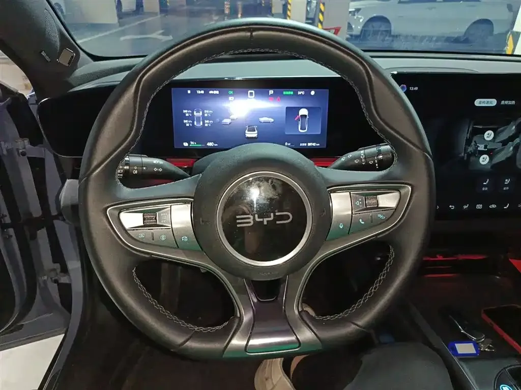 BYD Seal — фото 10