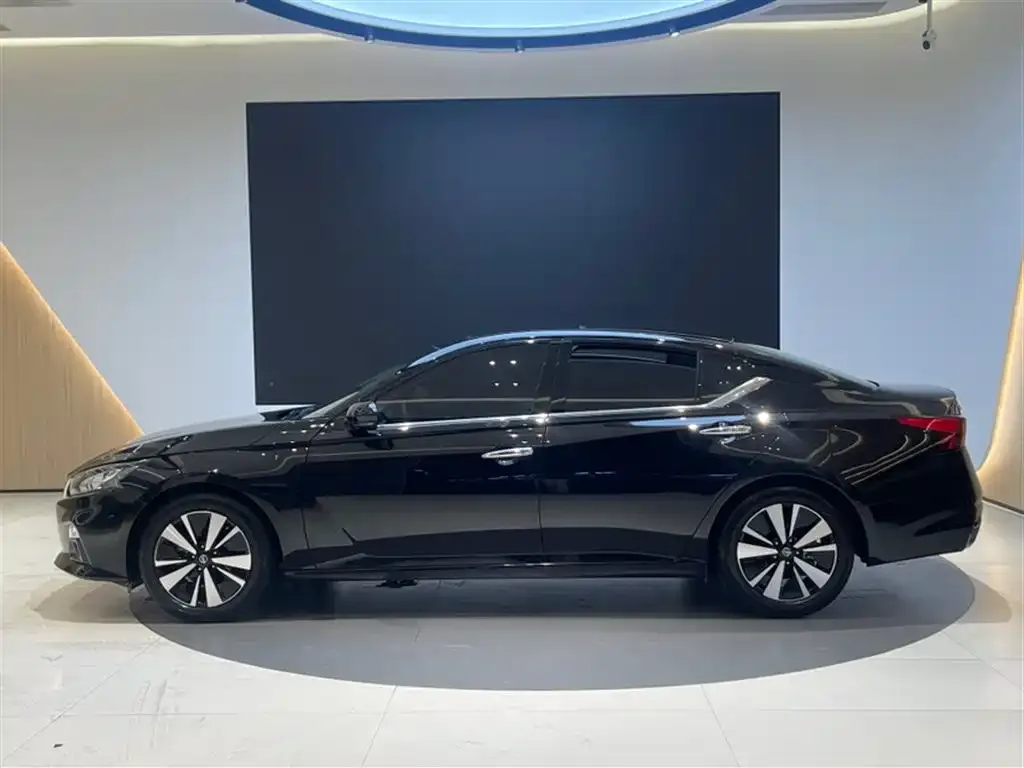 Nissan Teana — фото 2