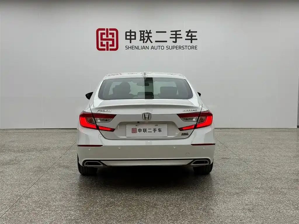 Honda Accord — фото 10