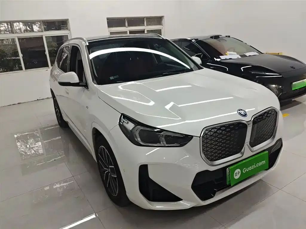 BMW iX1 2024 из CN, фото 9