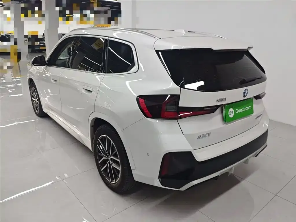 BMW iX1 2024 из CN, фото 4