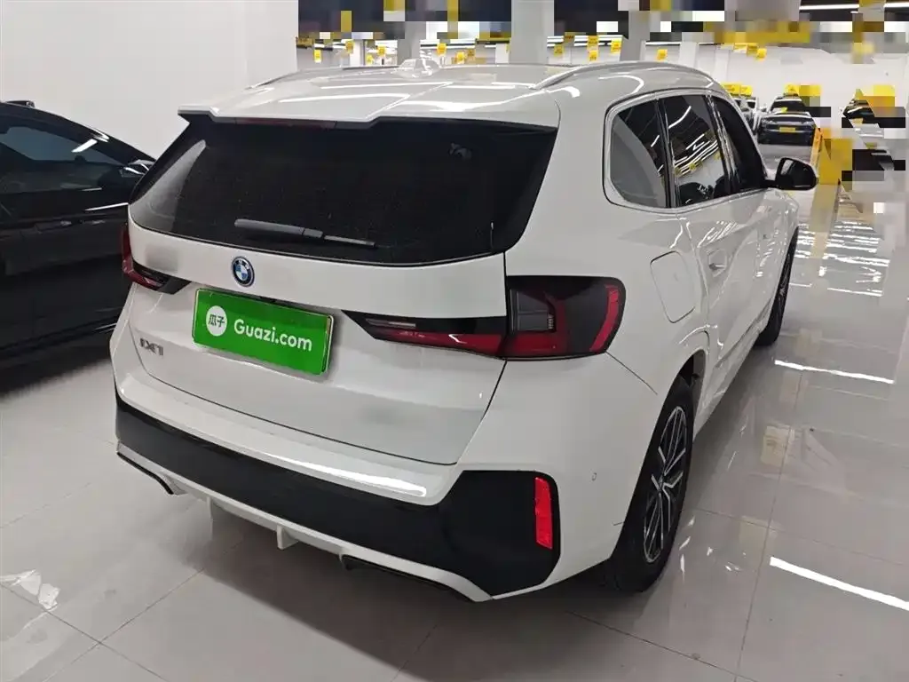 BMW iX1 2024 из CN, фото 5