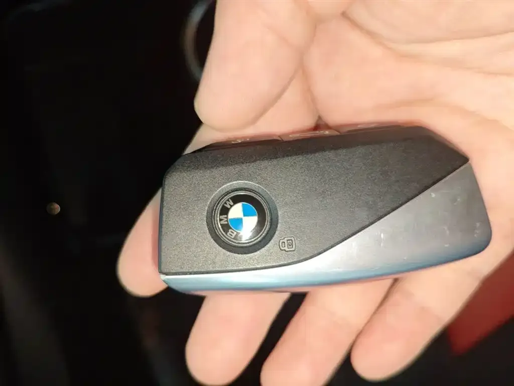 BMW iX1 2024 из CN, фото 2
