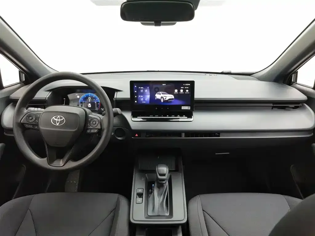 Toyota Corolla Cross — фото 9