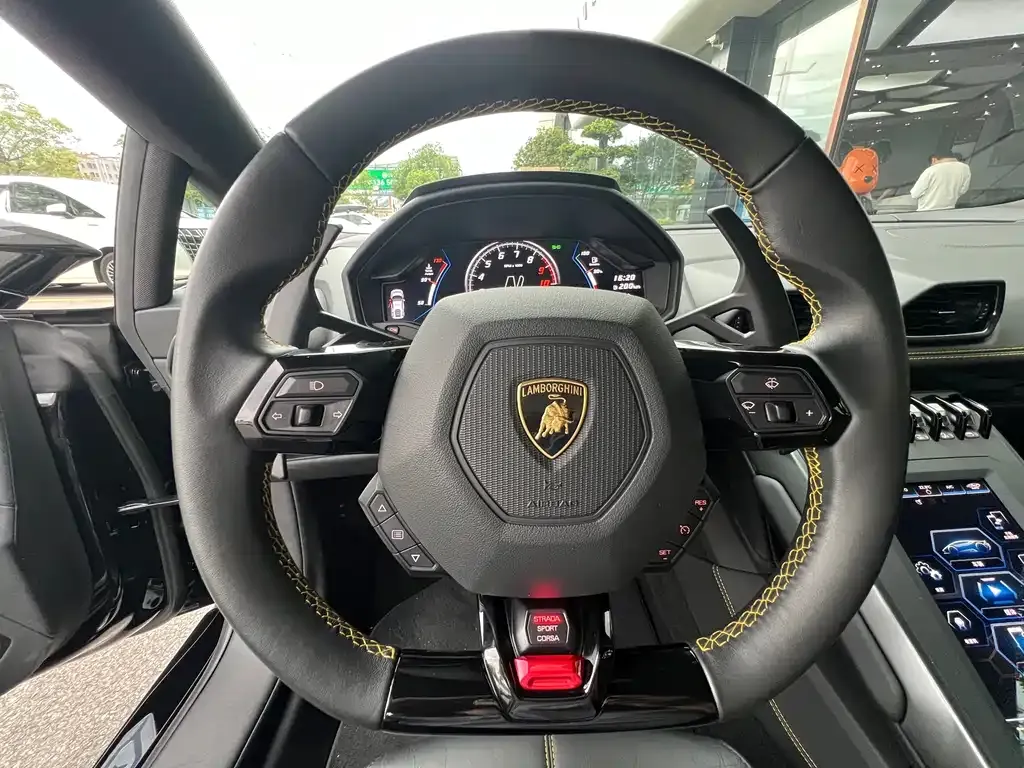 Lamborghini Huracan — фото 6