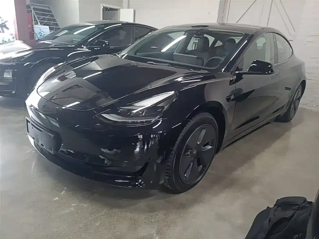 Tesla Model 3 — фото 6