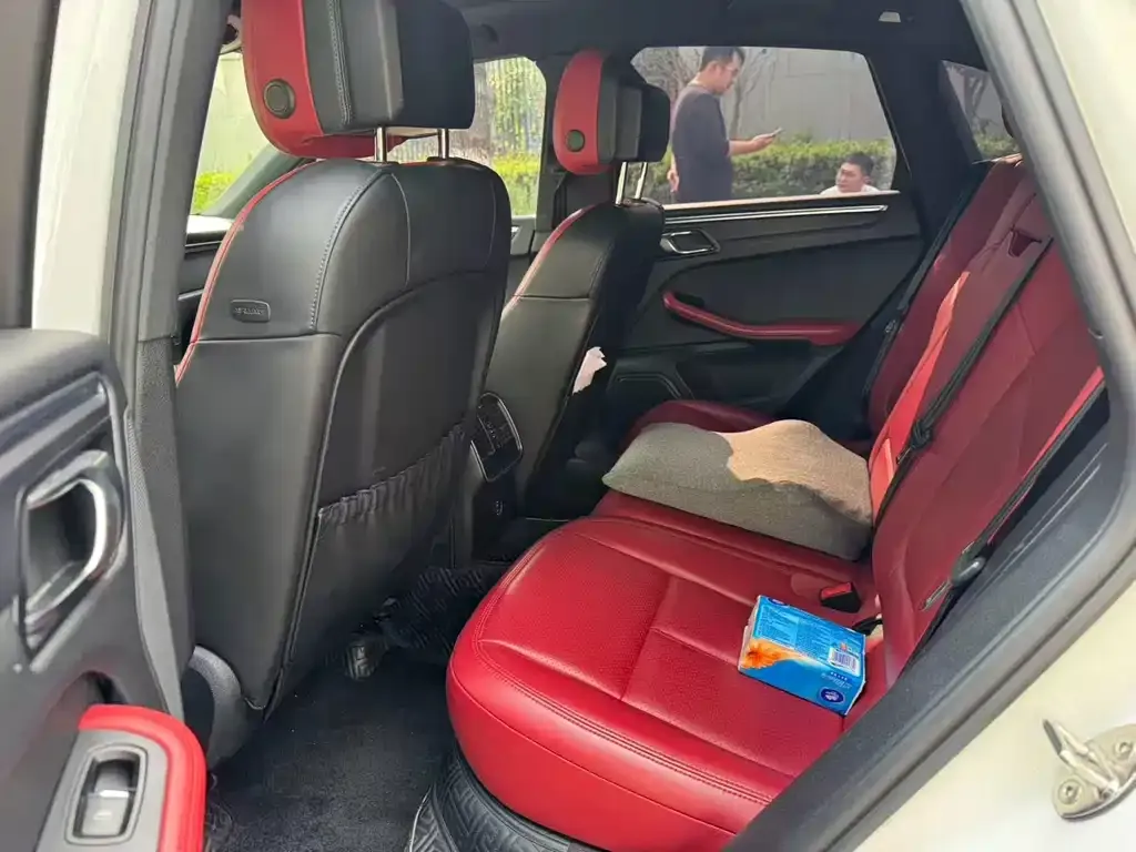 Porsche Macan 2021 из CN, фото 8