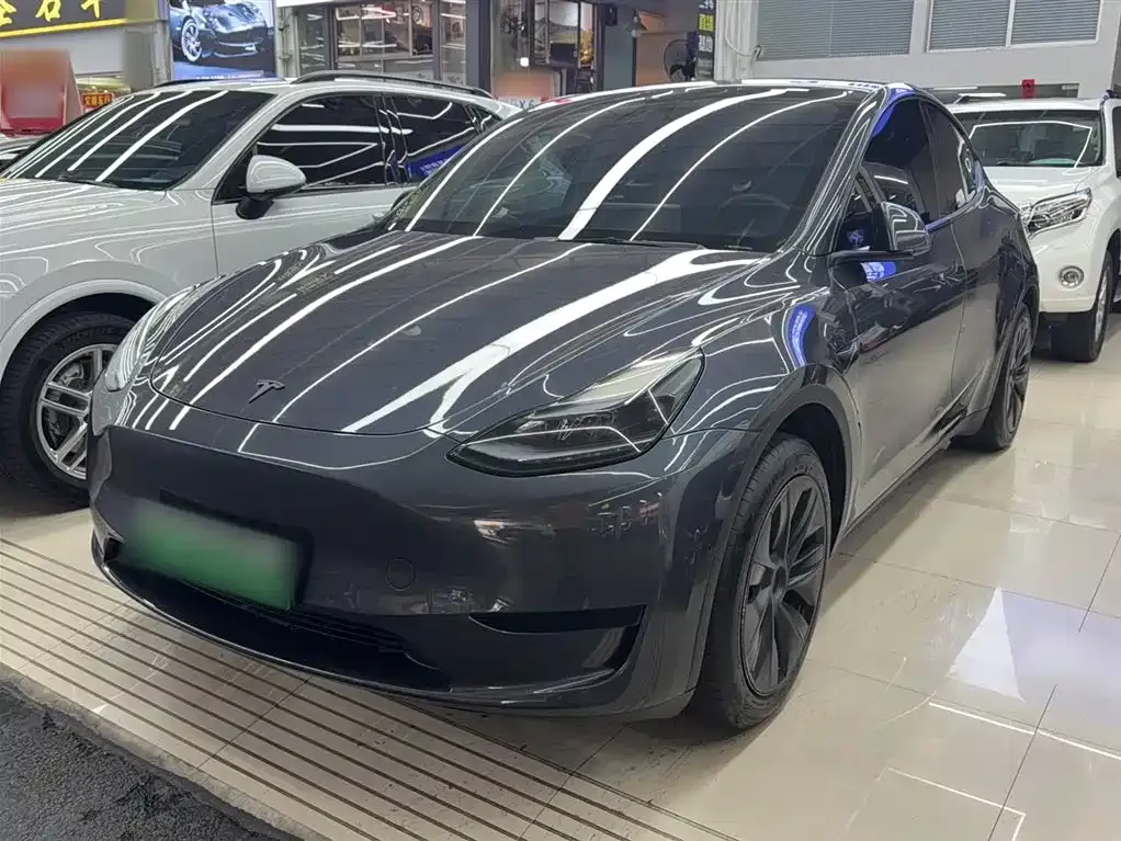 Tesla Model Y — фото 6