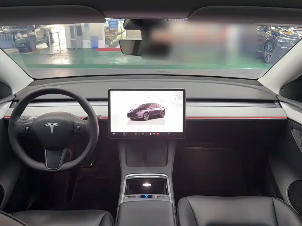 Tesla Model Y — фото 2