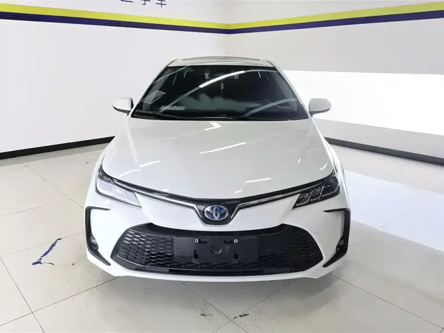 Toyota Corolla — фото 4