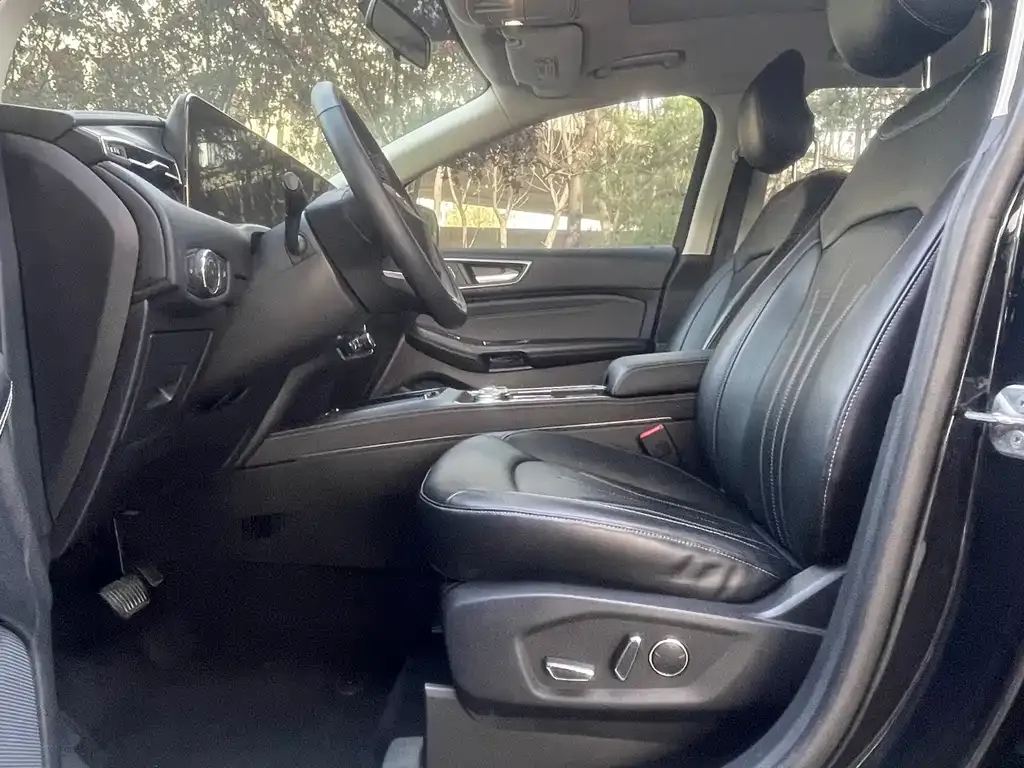 Ford Edge 2021 из CN, фото 2