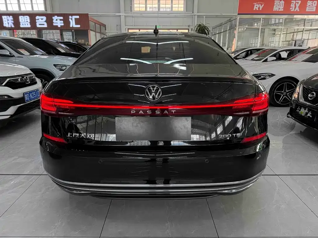 Volkswagen Passat 2021 из CN, фото 5