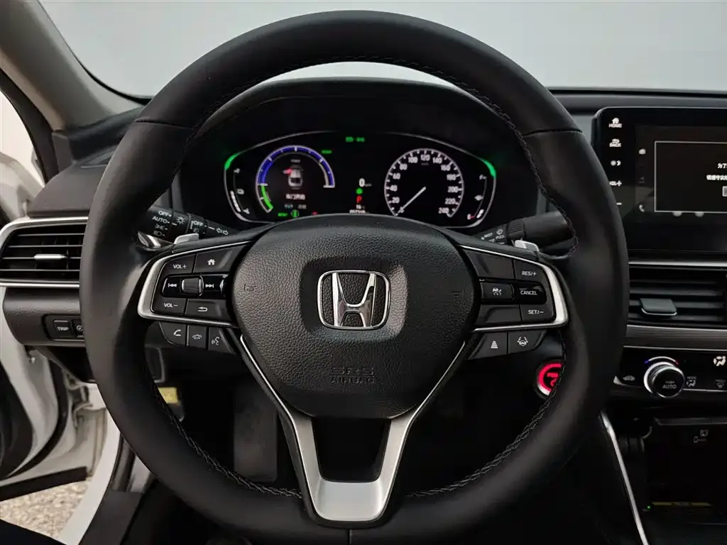 Honda Accord — фото 7