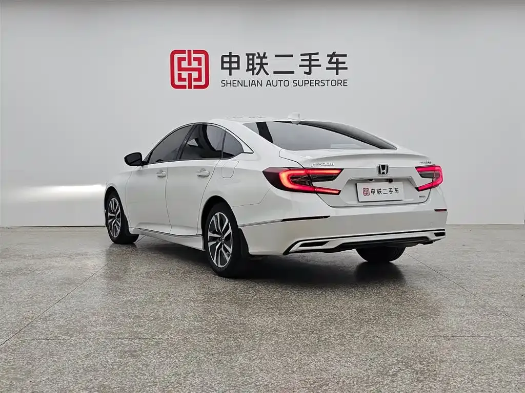 Honda Accord — фото 3