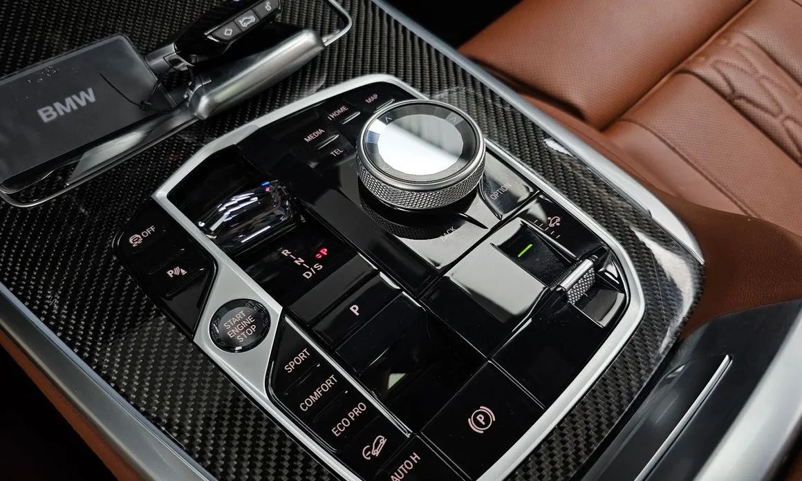 BMW X7 2025 из KR, фото 8