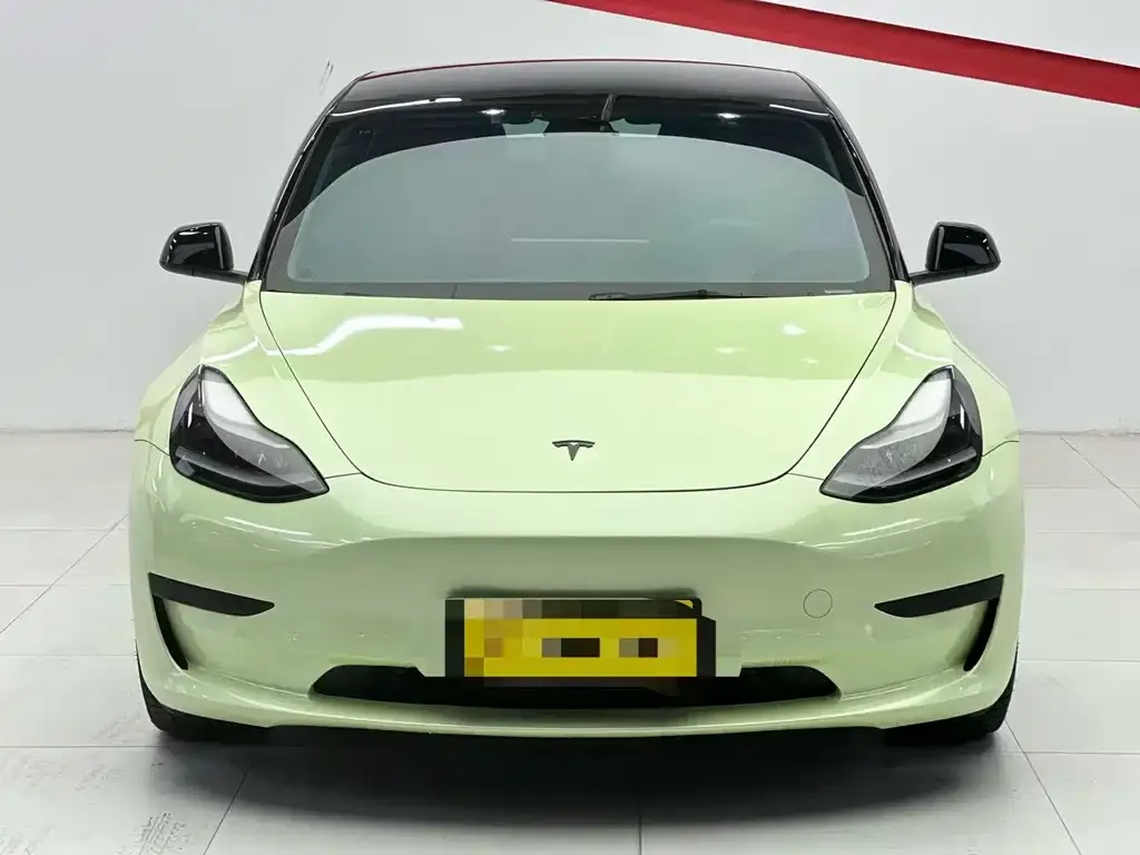 Tesla Model 3 — фото 2