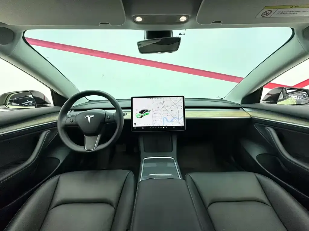 Tesla Model 3 — фото 6