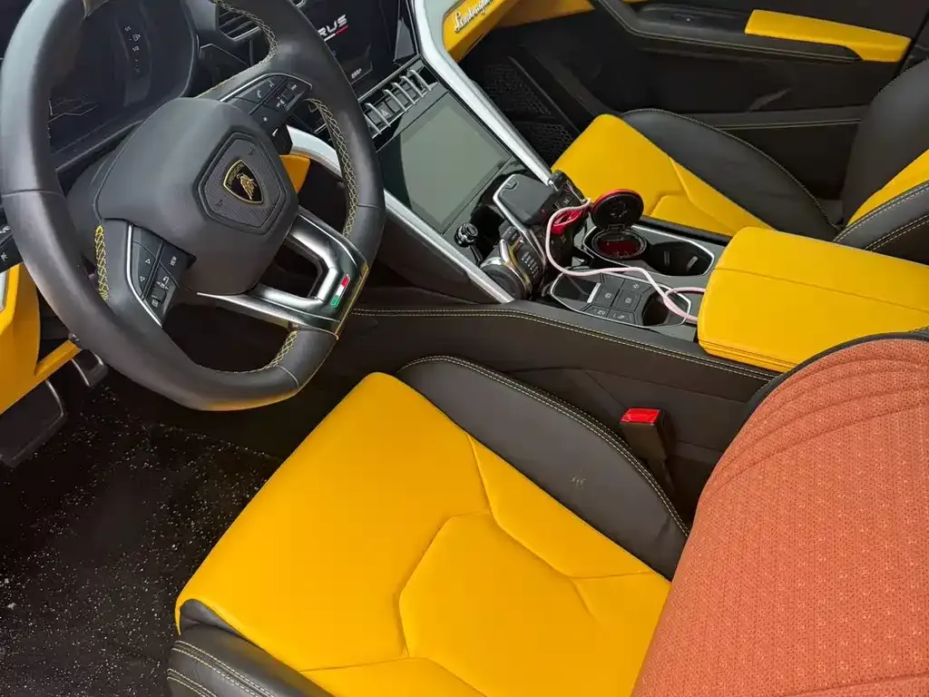 Lamborghini Urus — фото 6