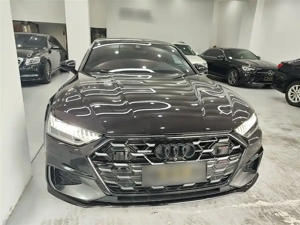 Audi A7L — фото 7