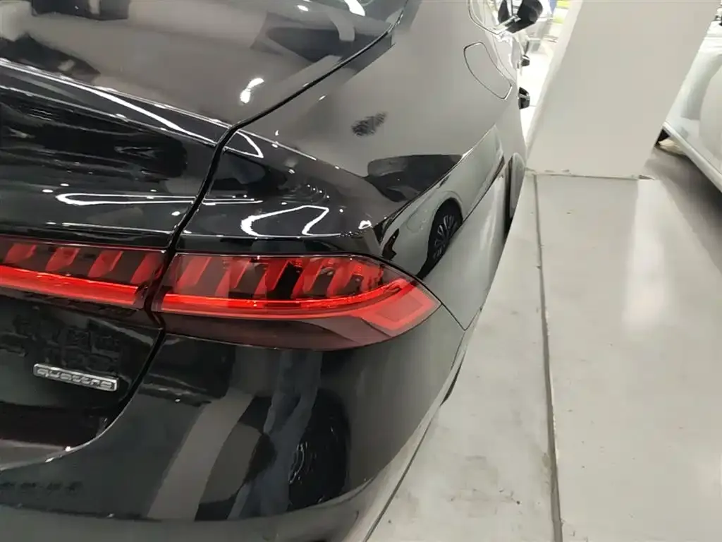 Audi A7L — фото 10
