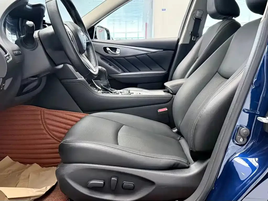 Infiniti Q50L 2021 из CN, фото 7