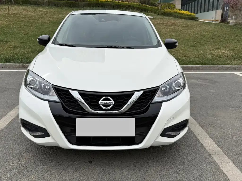 Nissan Tiida 2023 из CN, фото 5