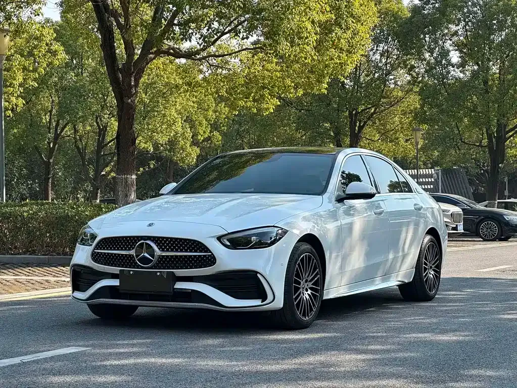 Mercedes-Benz C-Class — фото 1