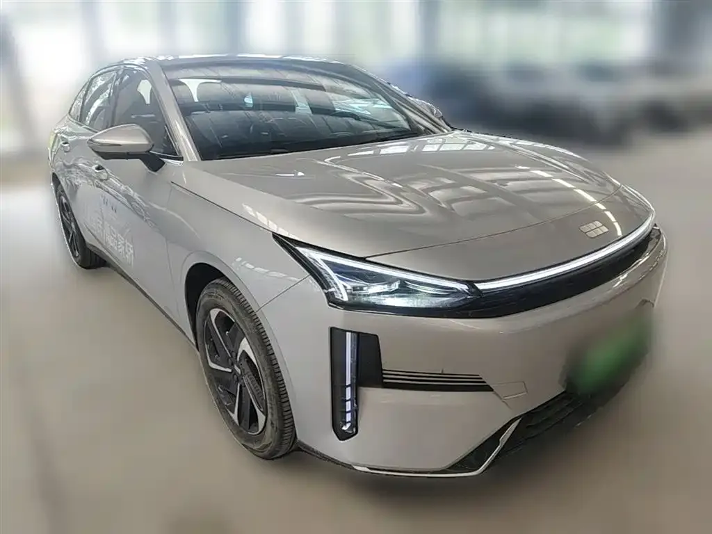 Geely Galaxy L6 — фото 9