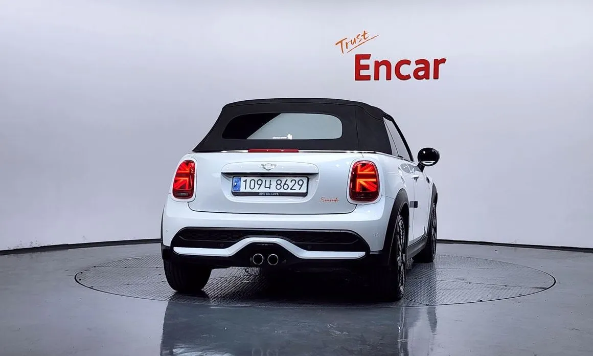 Mini Cooper Convertible 2023 из KR, фото 8