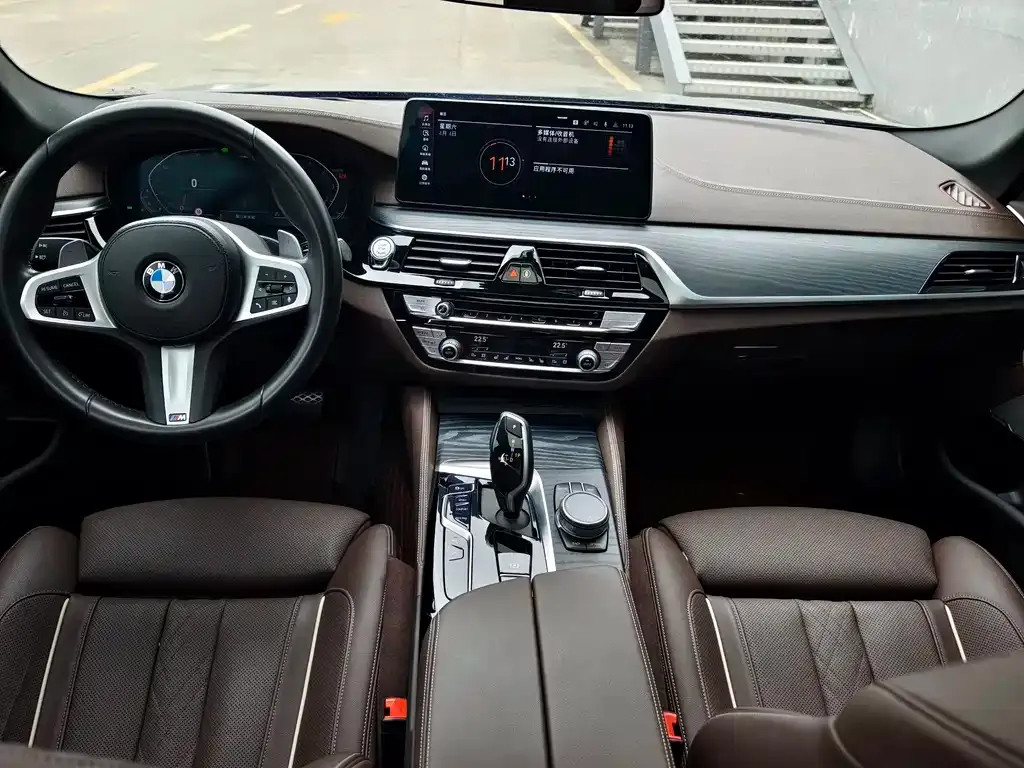 BMW 5 Series — фото 8