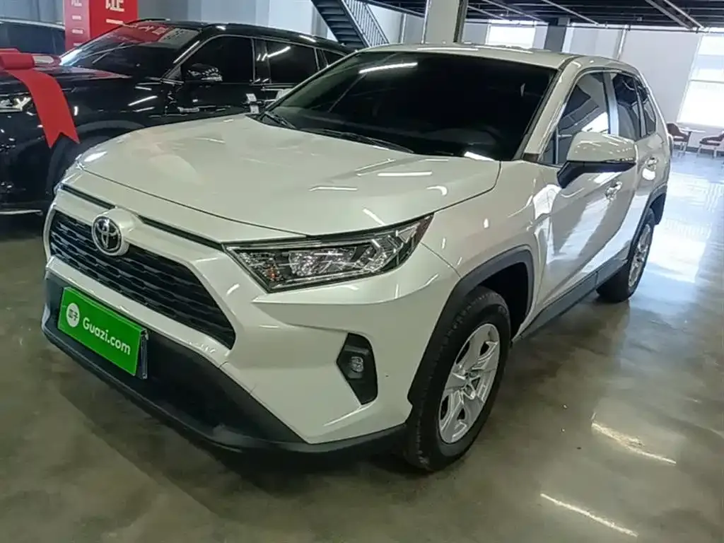 Toyota RAV4 — фото 6