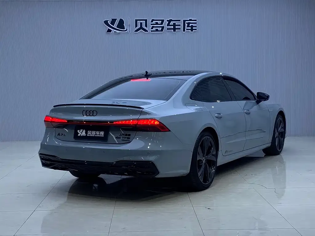 Audi A7L — фото 9