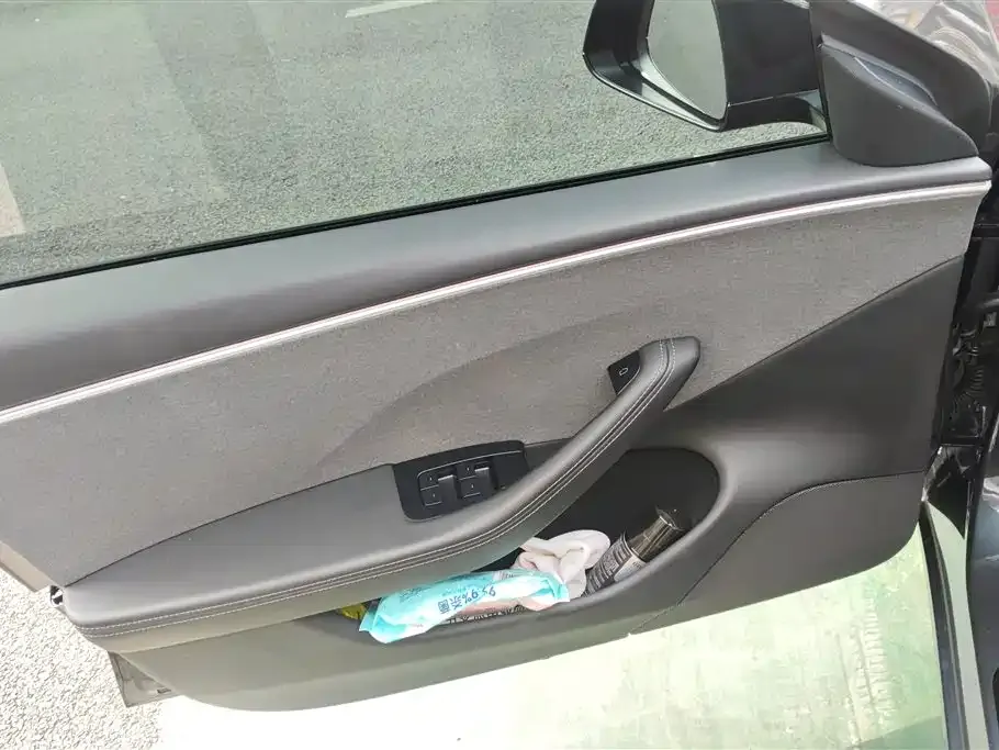 Tesla Model 3 — фото 10