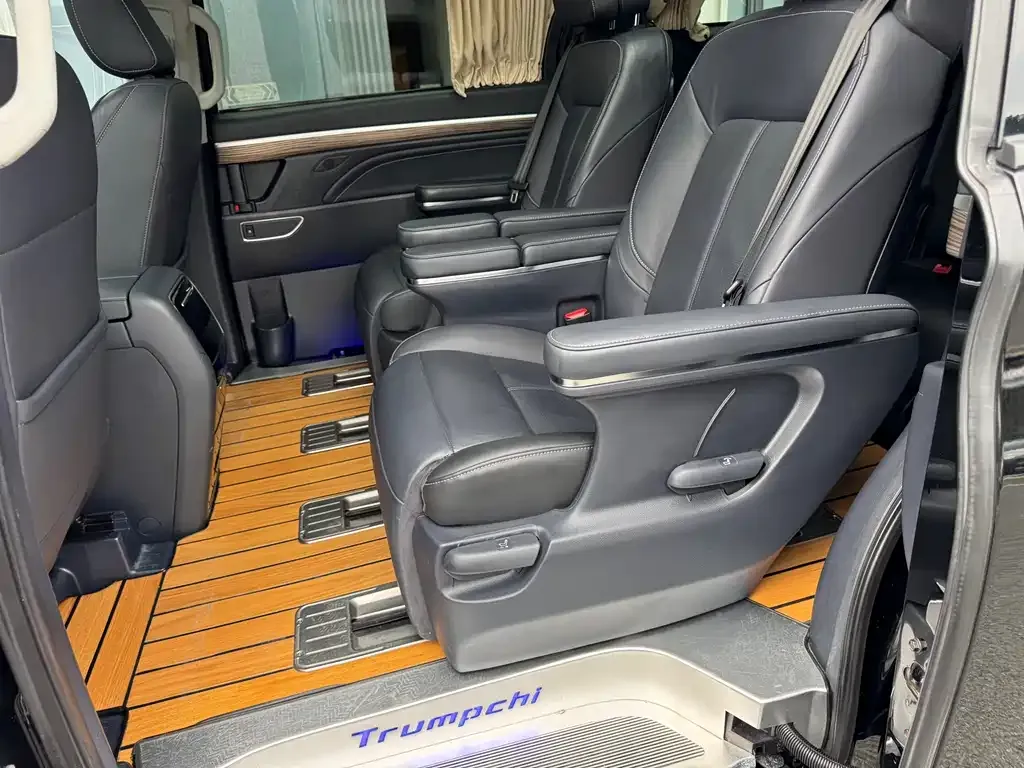 GAC Motor Trumpchi M8 — фото 9