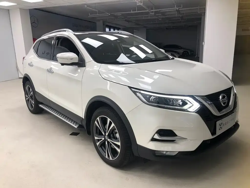Nissan Qashqai — фото 4