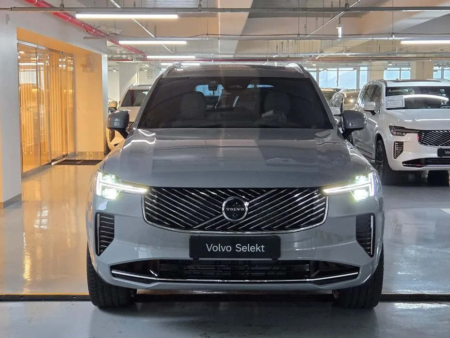 Volvo XC90 — фото 10