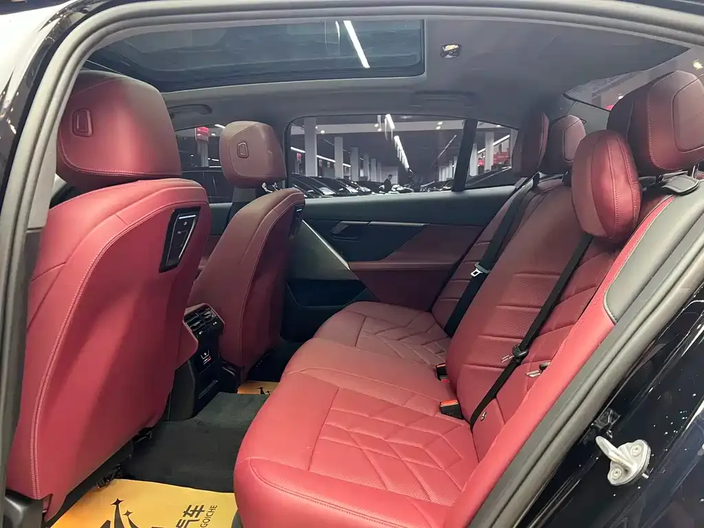 BMW i5 2024 из CN, фото 5