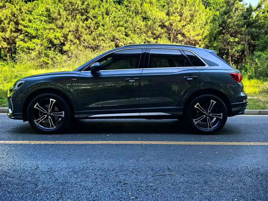 Audi Q3 — фото 8