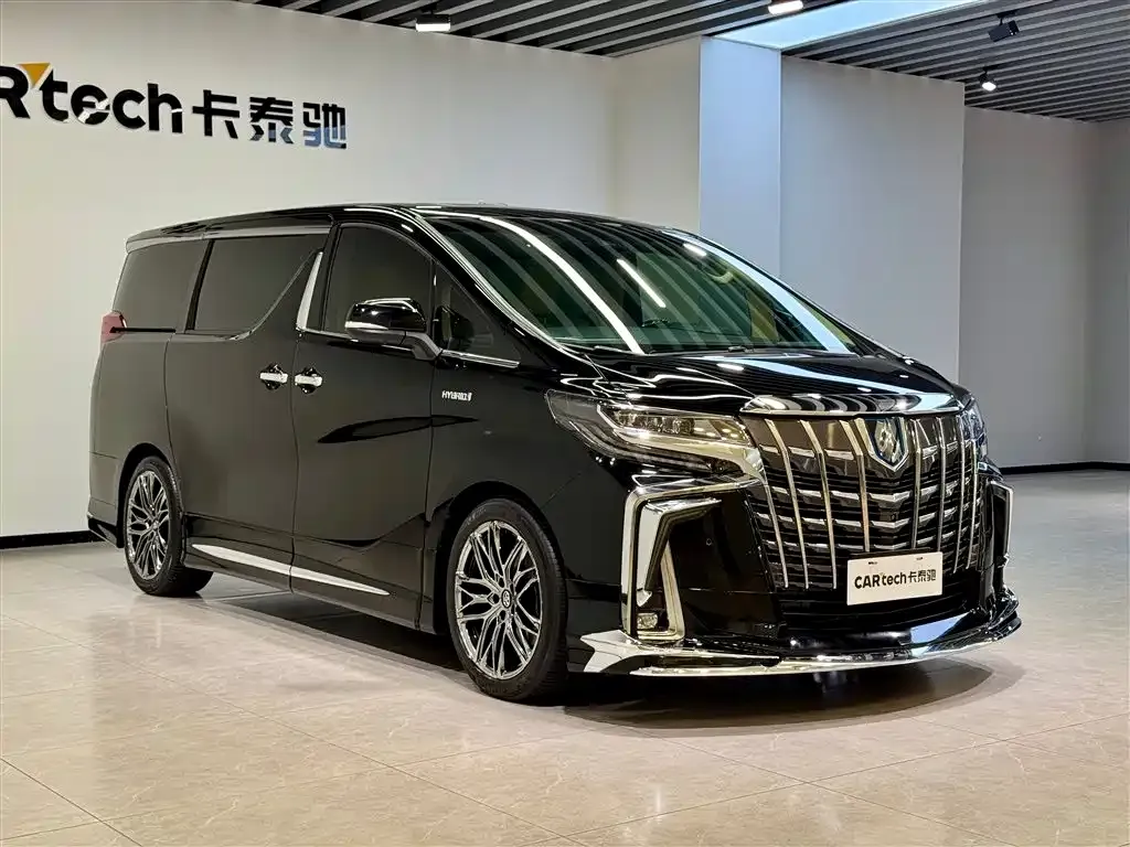 Toyota Alphard — фото 6