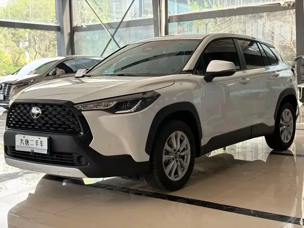 Toyota Corolla Cross — фото 1