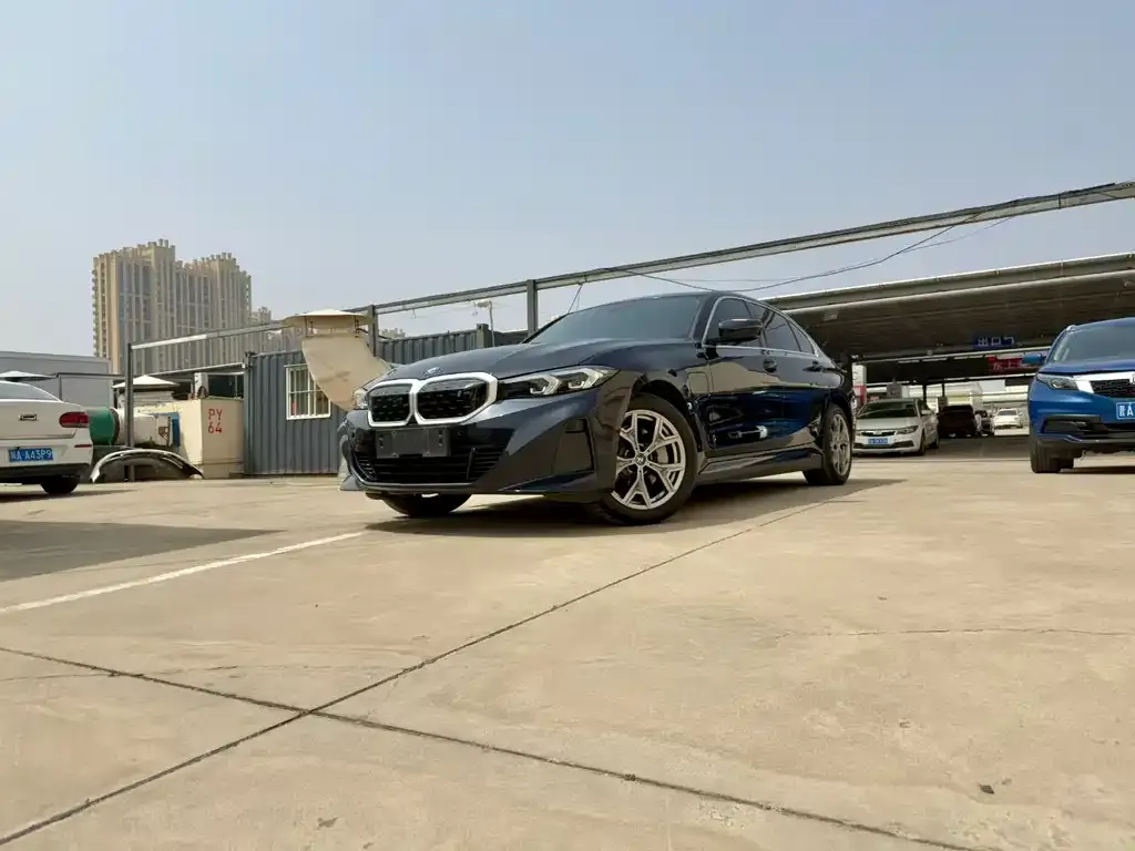 BMW i3 — фото 1