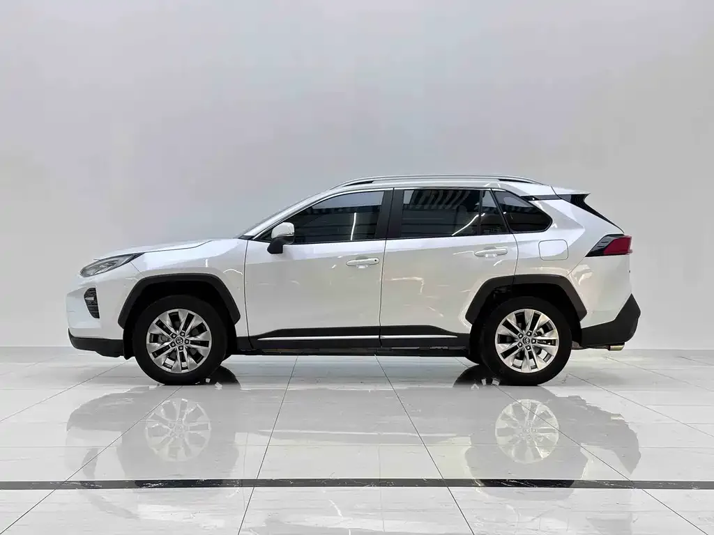 Toyota Wildlander — фото 8