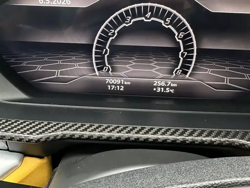 Lamborghini Urus — фото 3