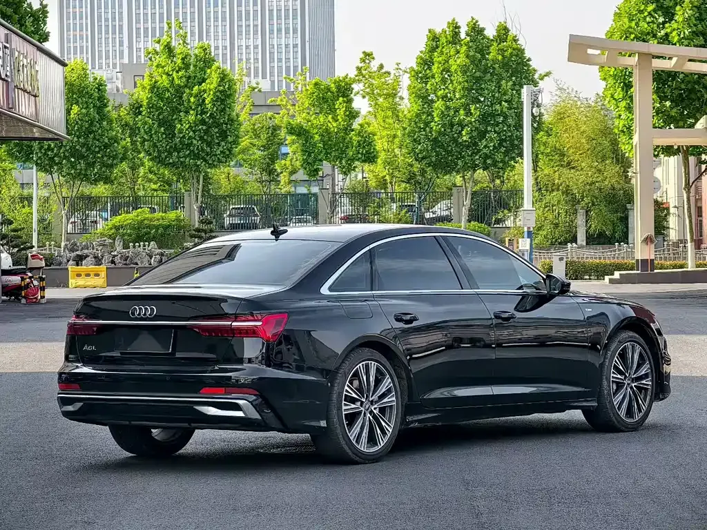 Audi A6L — фото 6