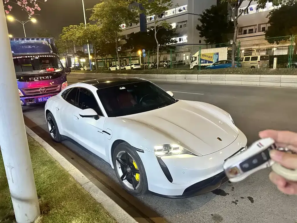 Porsche Taycan 2021 из CN, фото 7